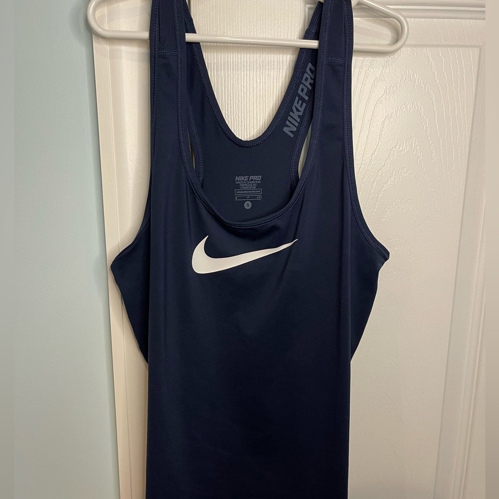 Nike Pro tank top
